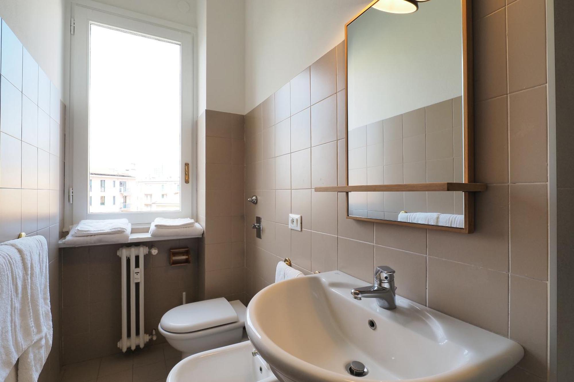 Elegant Moscova Apt Milano Esterno foto